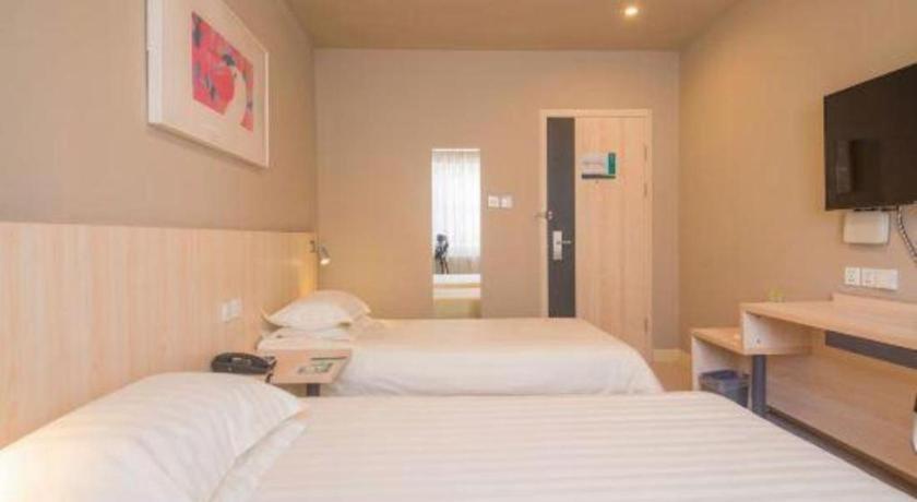 Jinjiang Inn Jinan Daming Lake Exterior photo